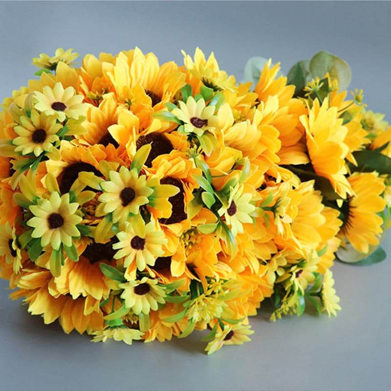 Stella Bouquets Artificial Flowers Silk Plastic Artificial Sunflowers Bridal Wedding Bouquet for Party Wedding Decoration