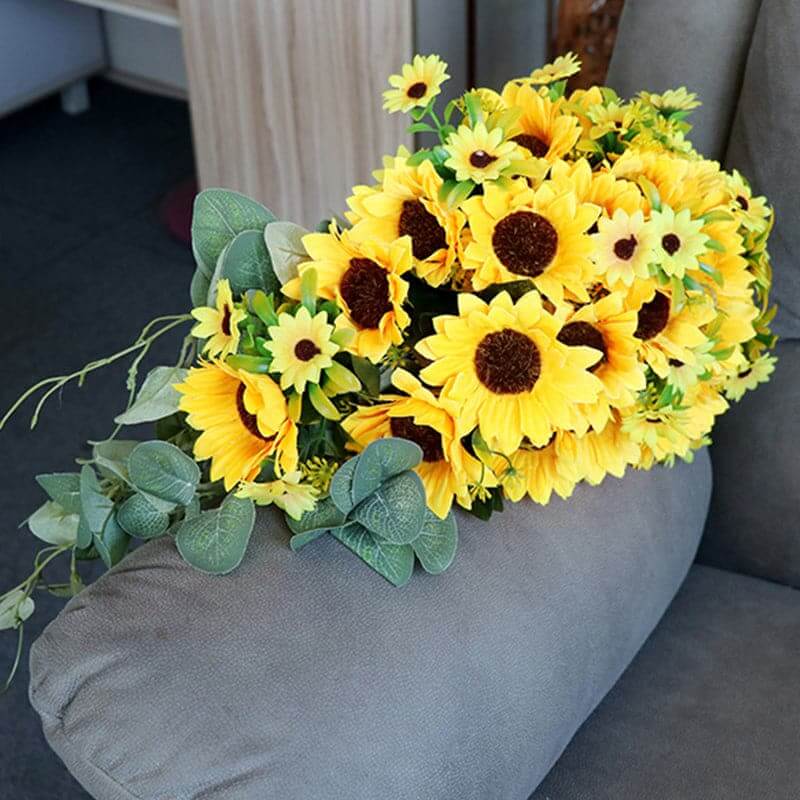 Stella Bouquets Artificial Flowers Silk Plastic Artificial Sunflowers Bridal Wedding Bouquet for Party Wedding Decoration