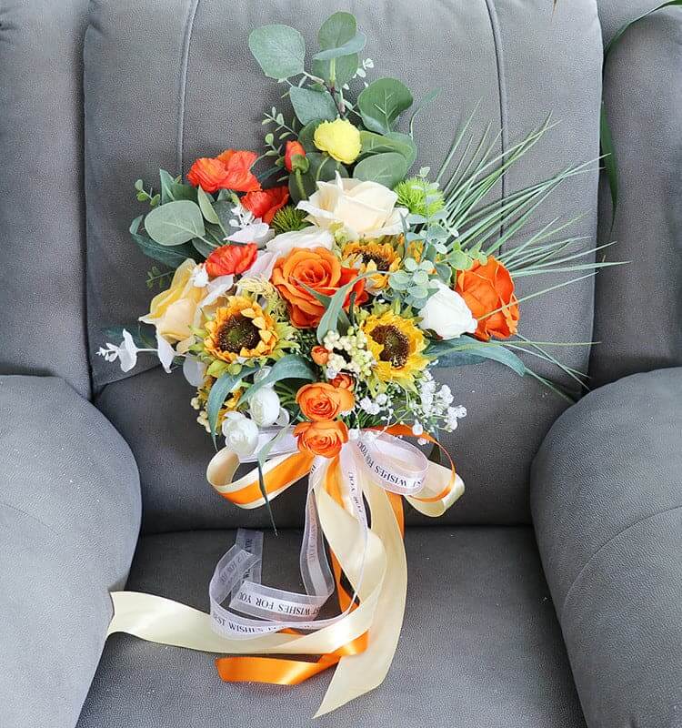 Bride Rose Holding Bouquet Retro Autumn Orange wedding decoration Orange Rustic Toss Bouquet for Wedding