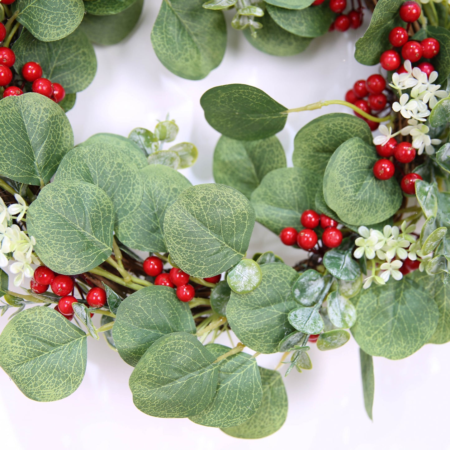 Artificial Green Leaf Eucalyptus Wreath, Berry Wreath for Spring, Summer, Front Door Window Hanging Wall Party Decorations