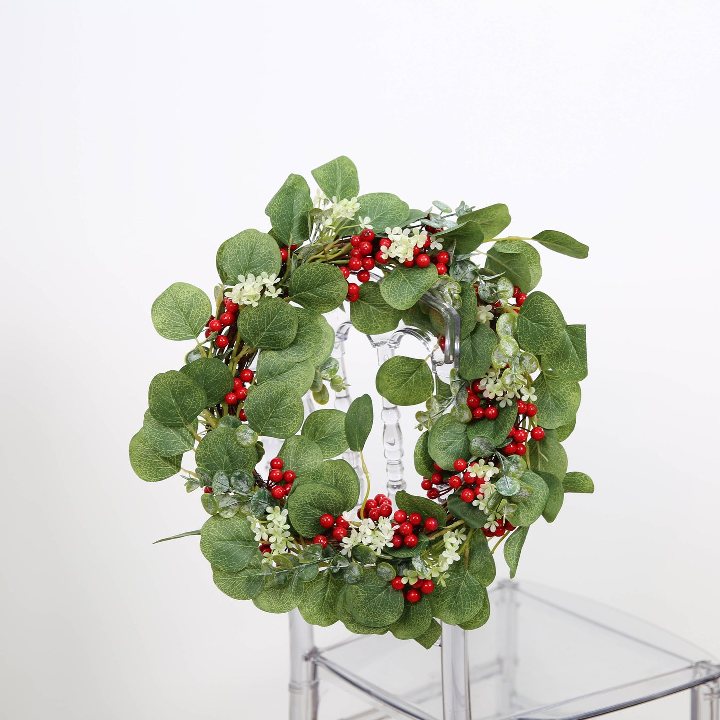 Artificial Green Leaf Eucalyptus Wreath, Berry Wreath for Spring, Summer, Front Door Window Hanging Wall Party Decorations